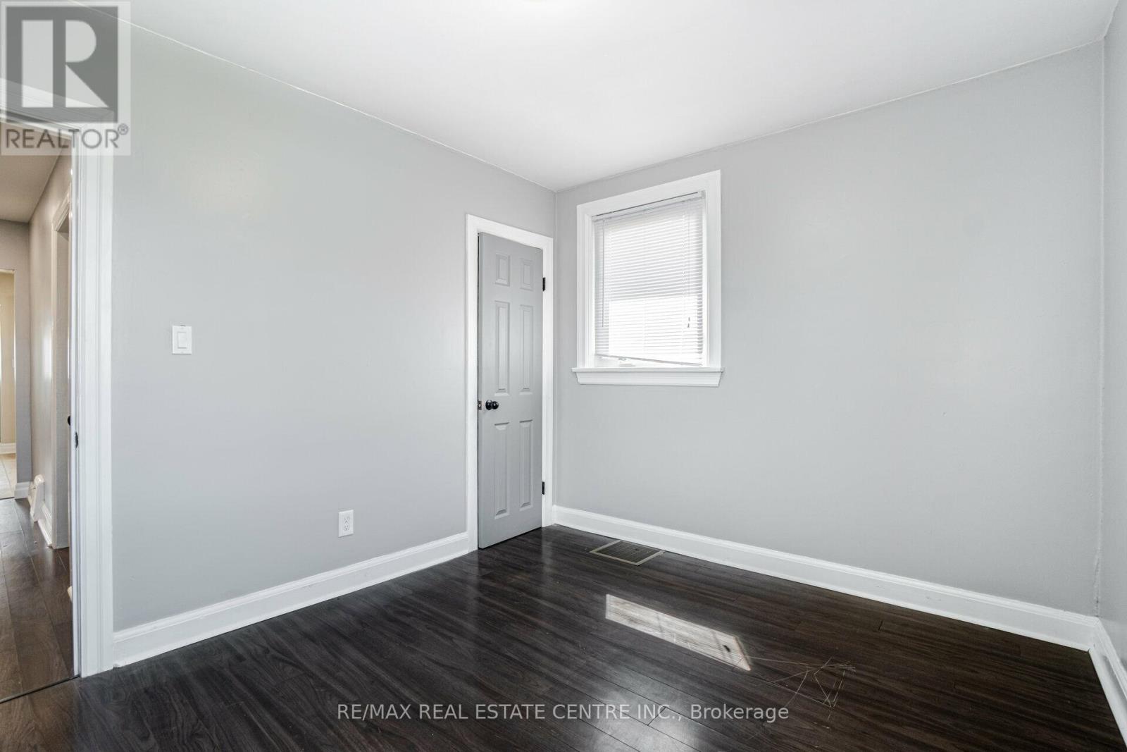Upper Level - 102 Wilson Road S, Oshawa, Ontario  L1H 6B7 - Photo 19 - E13683962