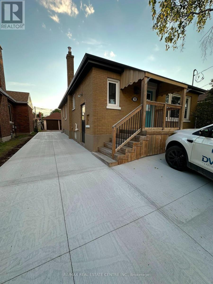 Upper Level - 102 Wilson Road S, Oshawa, Ontario  L1H 6B7 - Photo 4 - E13683962