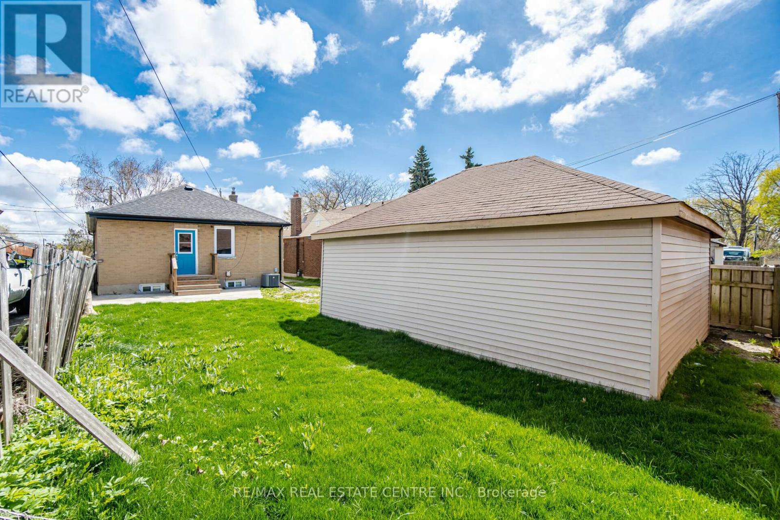 Upper Level - 102 Wilson Road S, Oshawa, Ontario L1H 6B7 - Photo 25 - E13683962