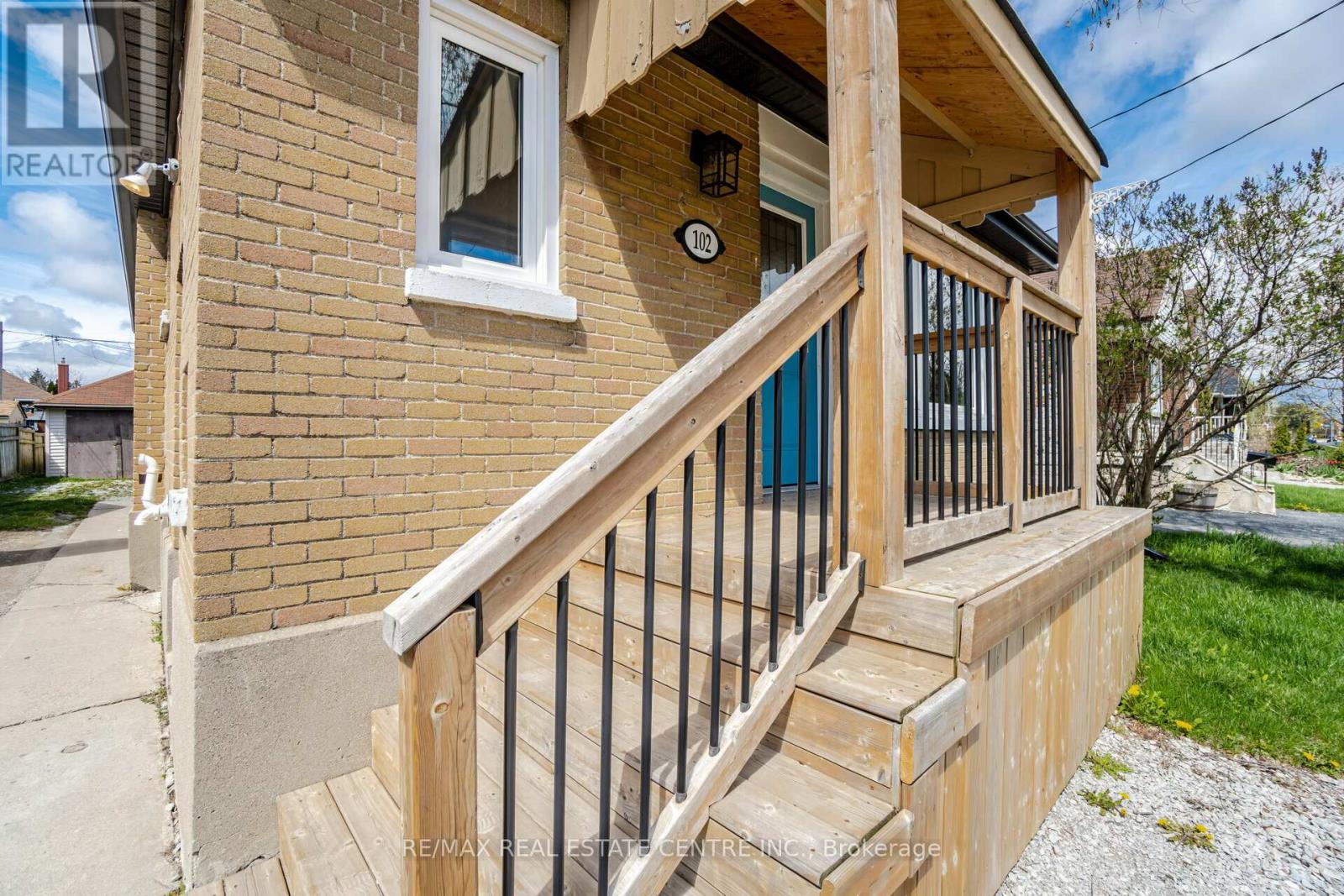 Upper Level - 102 Wilson Road S, Oshawa, Ontario  L1H 6B7 - Photo 5 - E13683962