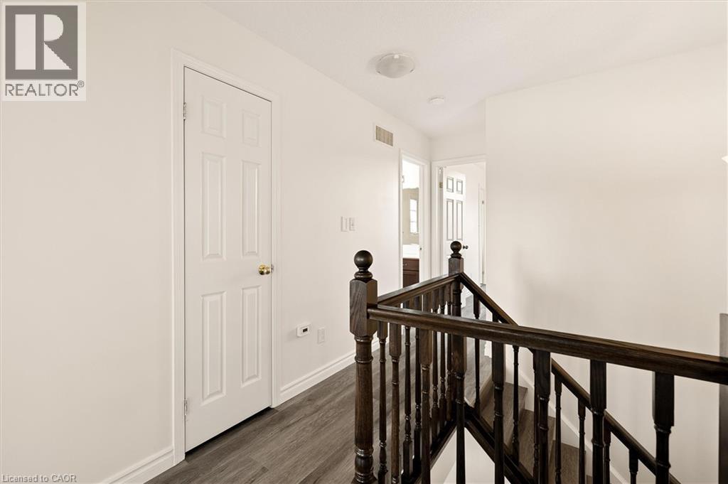 1389 Countrystone Drive, Waterloo, Ontario  N2N 3R8 - Photo 19 - 40854075