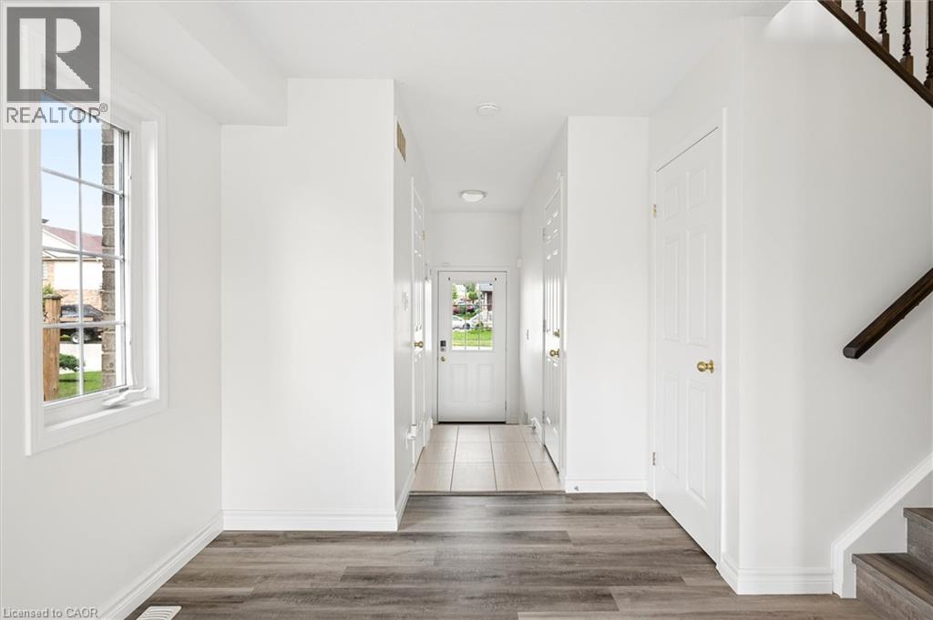 1389 Countrystone Drive, Waterloo, Ontario  N2N 3R8 - Photo 7 - 40854075