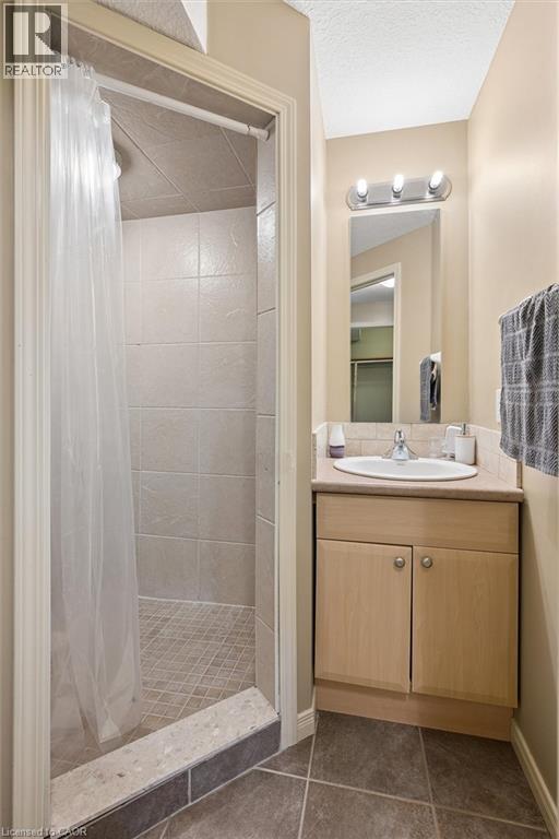 1389 Countrystone Drive, Waterloo, Ontario  N2N 3R8 - Photo 32 - 40854075