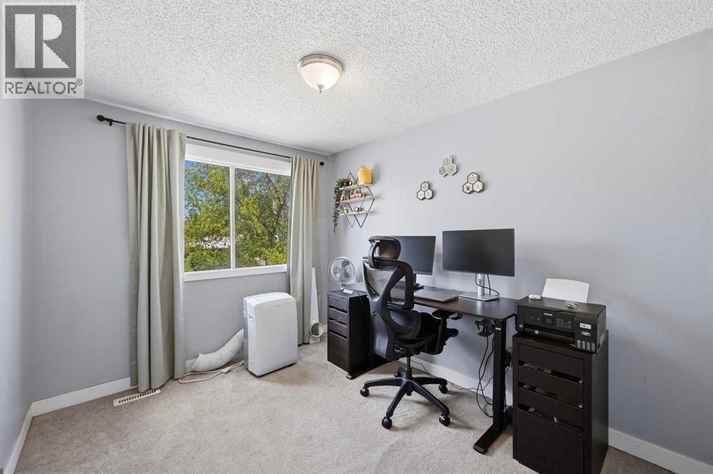 11, 1155 Falconridge Drive NE, Calgary, Alberta  T3J 1E1 - Photo 8 - A2318172