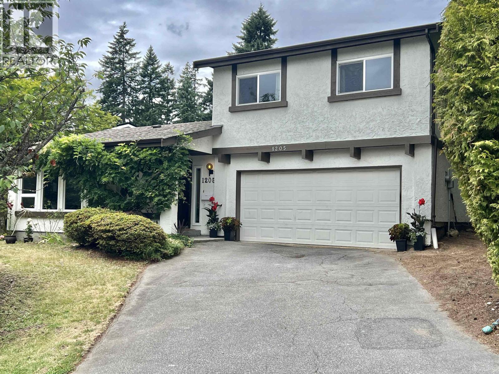 1205 CYPRESS PLACE, Port Moody, British Columbia