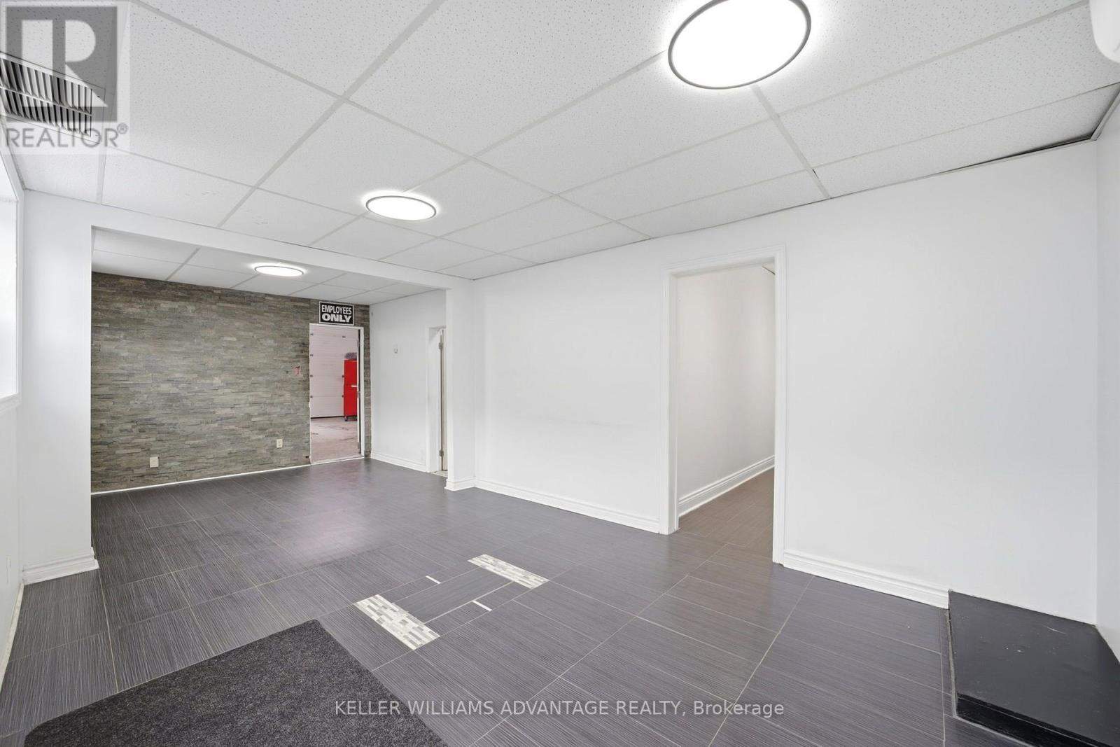 20 Jenet Avenue, Toronto, Ontario  M6H 1R4 - Photo 7 - W13685472