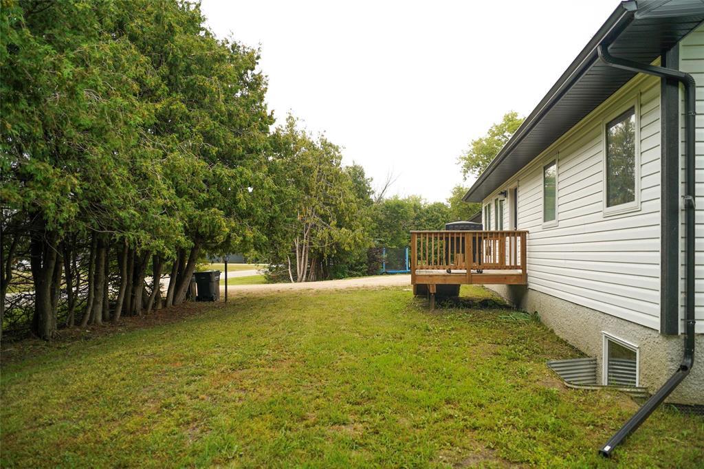 116 Ginn Avenue E, Dominion City, Manitoba  R0A 0H0 - Photo 4 - 202620711