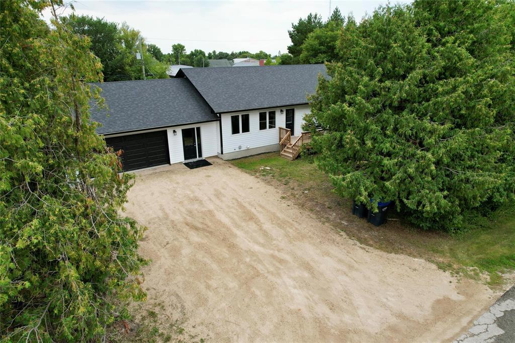 116 Ginn Avenue E, Dominion City, Manitoba  R0A 0H0 - Photo 42 - 202620711