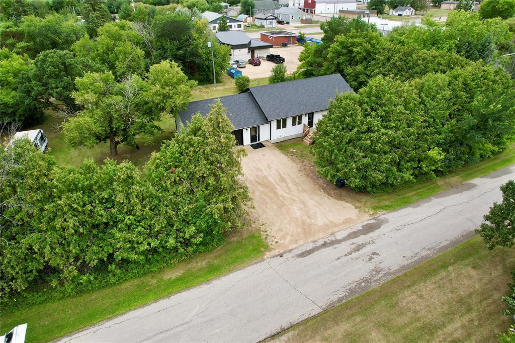 116 Ginn Avenue E, Dominion City, Manitoba  R0A 0H0 - Photo 45 - 202620711