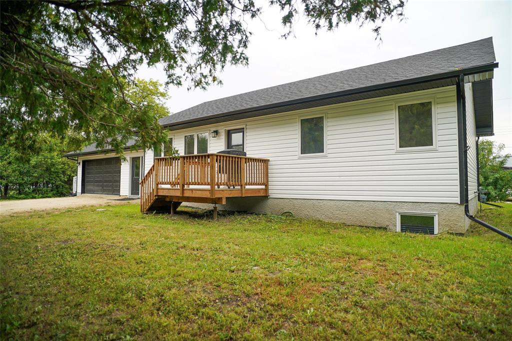 116 Ginn Avenue E, Dominion City, Manitoba  R0A 0H0 - Photo 5 - 202620711
