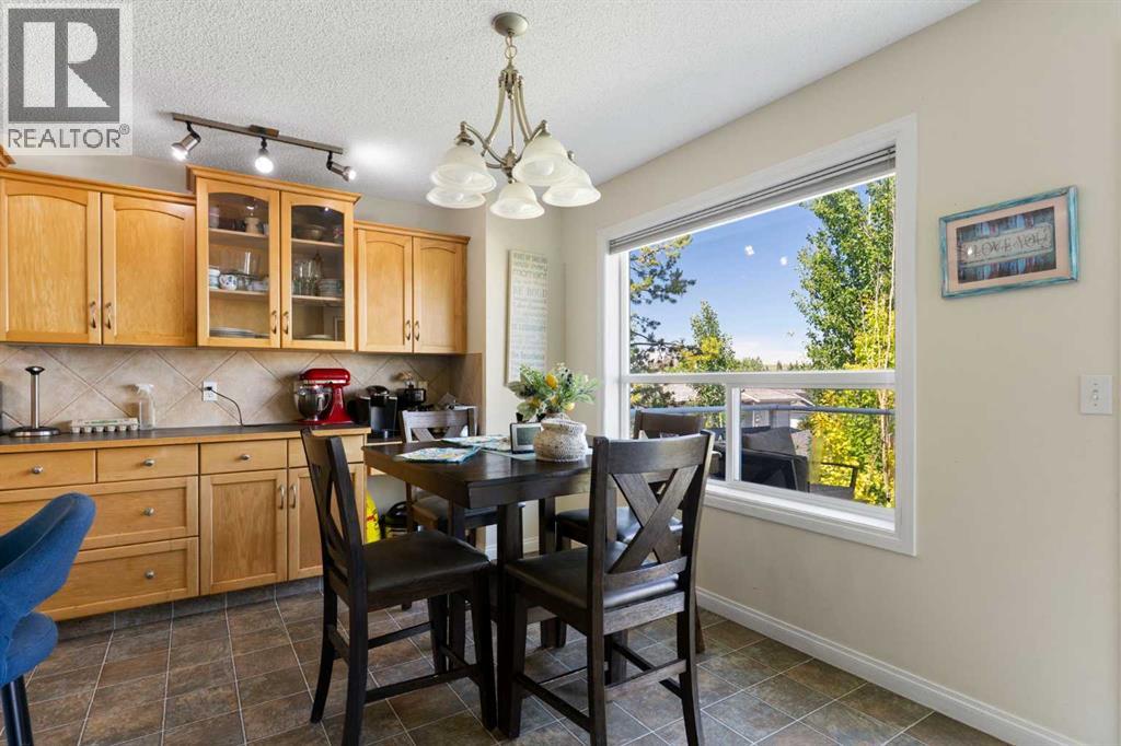 151 Bow Ridge Crescent, Cochrane, Alberta  T4C 1V2 - Photo 14 - A2327661
