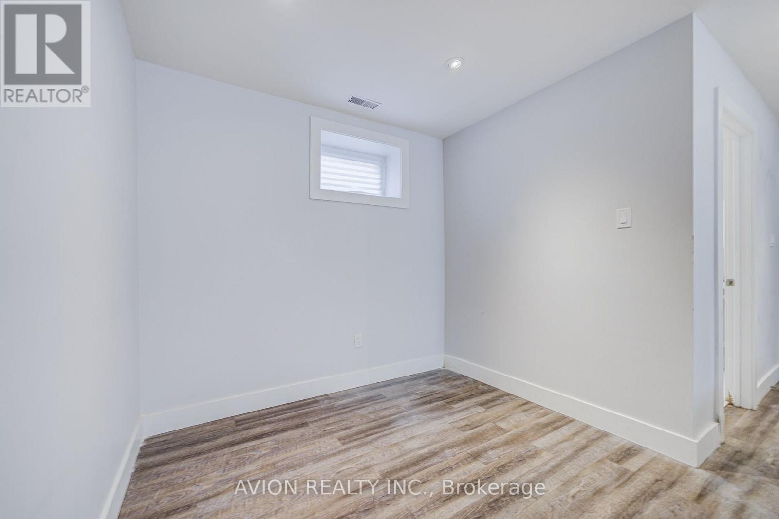 Bsmt - 28 Monarchdale Avenue, Toronto, Ontario  M6M 2S7 - Photo 18 - W13660418