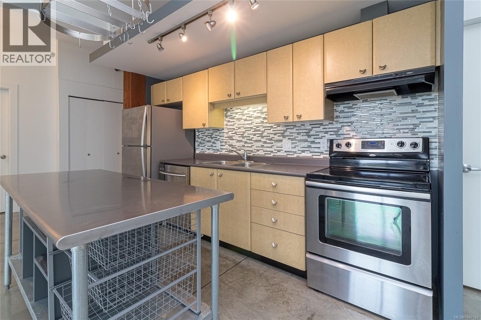 209 455 Sitkum Rd, Victoria, British Columbia  V9A 7N9 - Photo 14 - 1047188