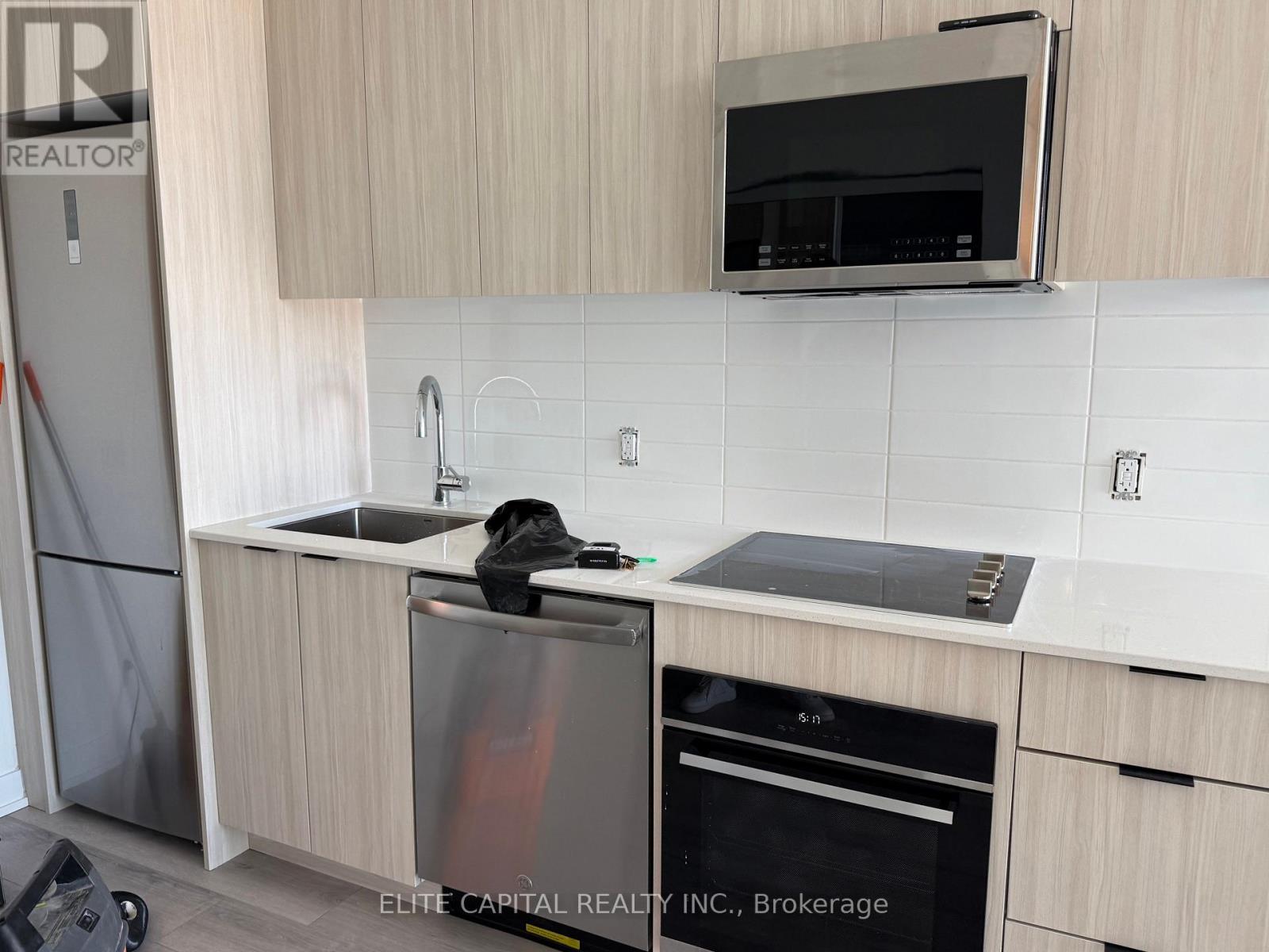 521 - 20 Deans Drive, Toronto, Ontario  M1L 0J7 - Photo 2 - E13685492