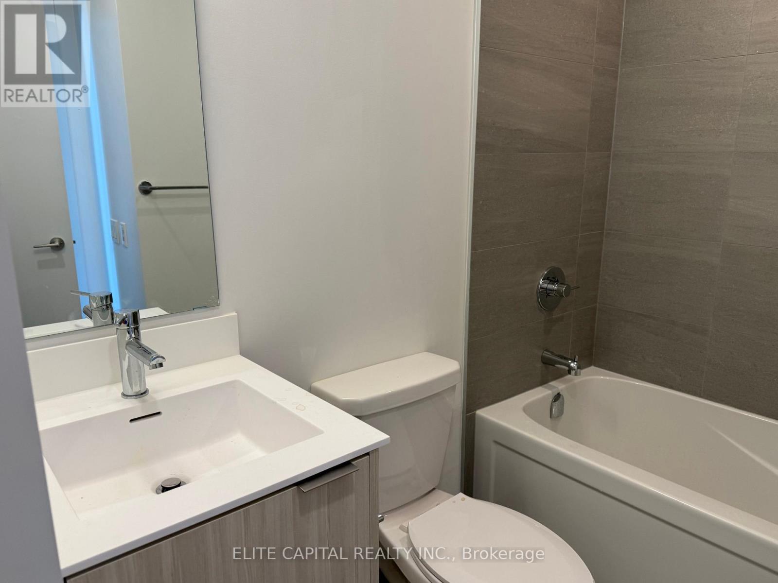 521 - 20 Deans Drive, Toronto, Ontario  M1L 0J7 - Photo 4 - E13685492
