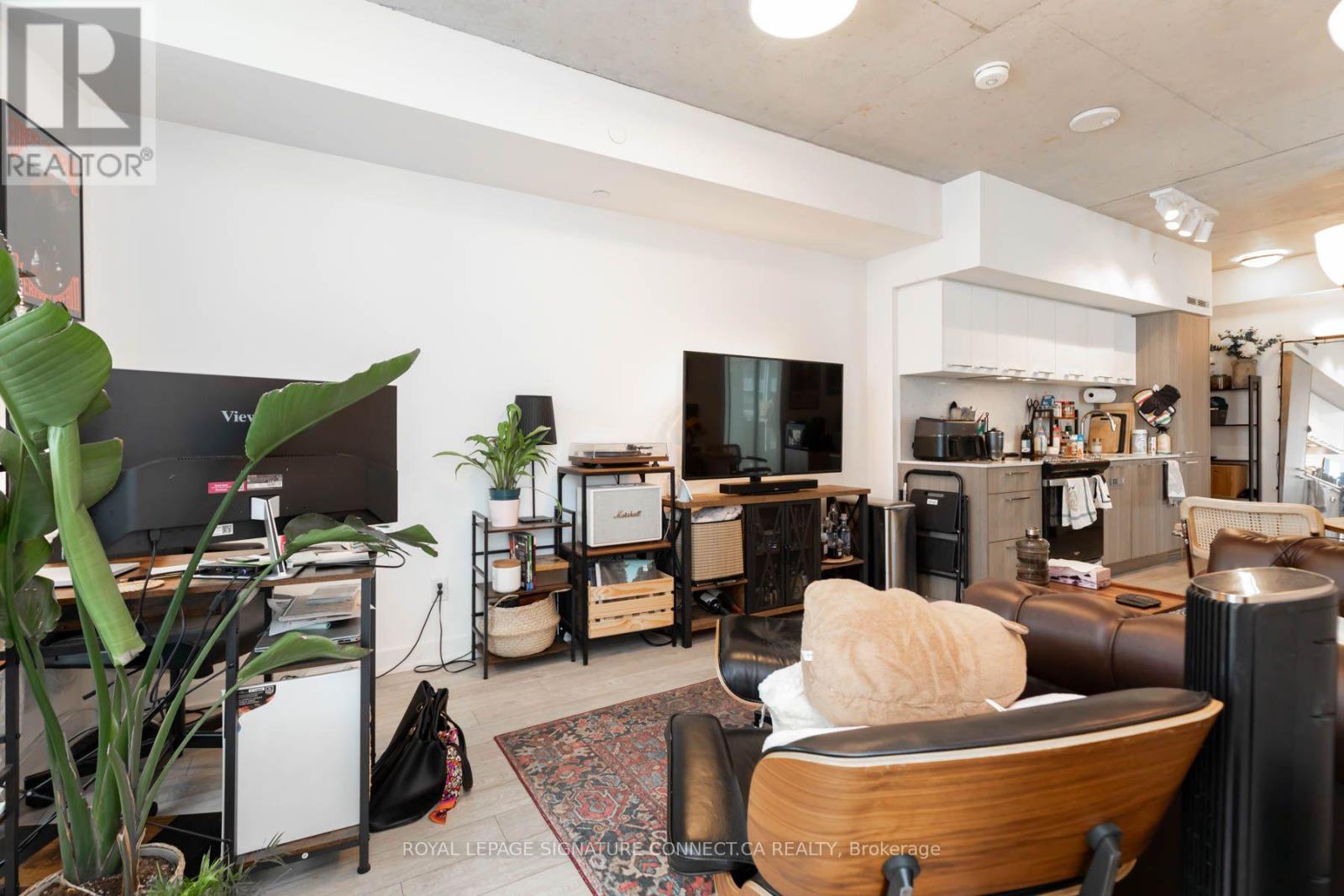 902 - 45 Baseball Place, Toronto, Ontario  M4M 0H1 - Photo 3 - E13685520