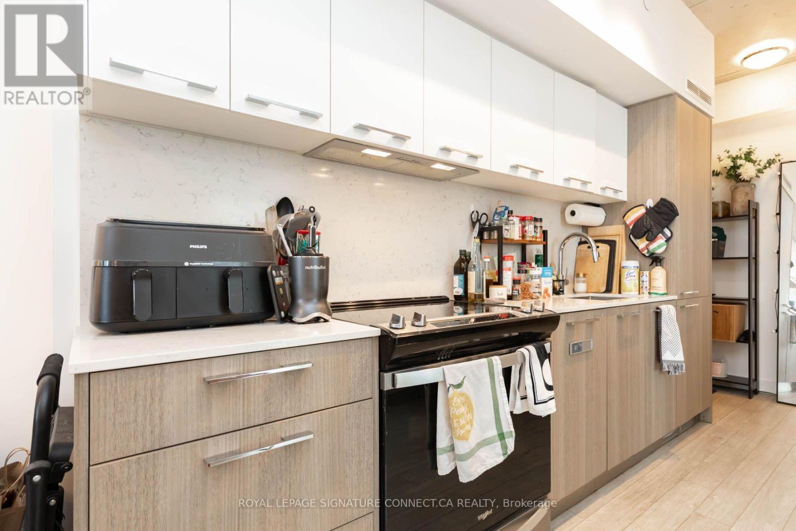 902 - 45 Baseball Place, Toronto, Ontario  M4M 0H1 - Photo 4 - E13685520