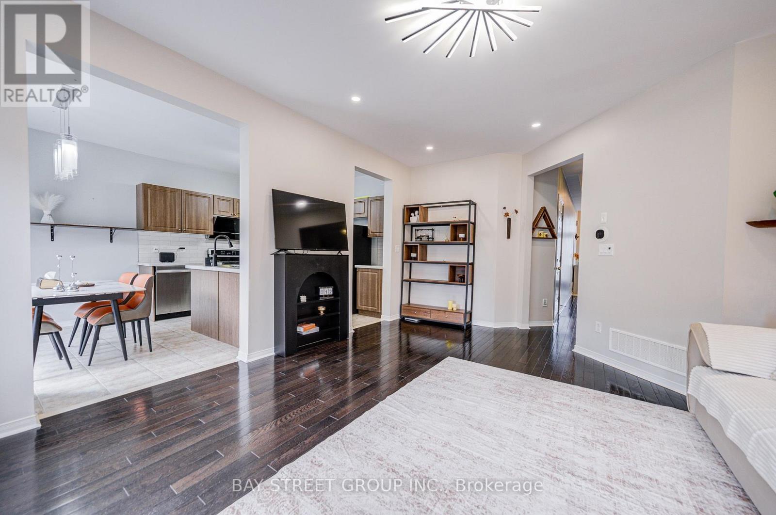 23 Horn Street, Whitchurch-Stouffville, Ontario  L4A 0X9 - Photo 6 - N13681188