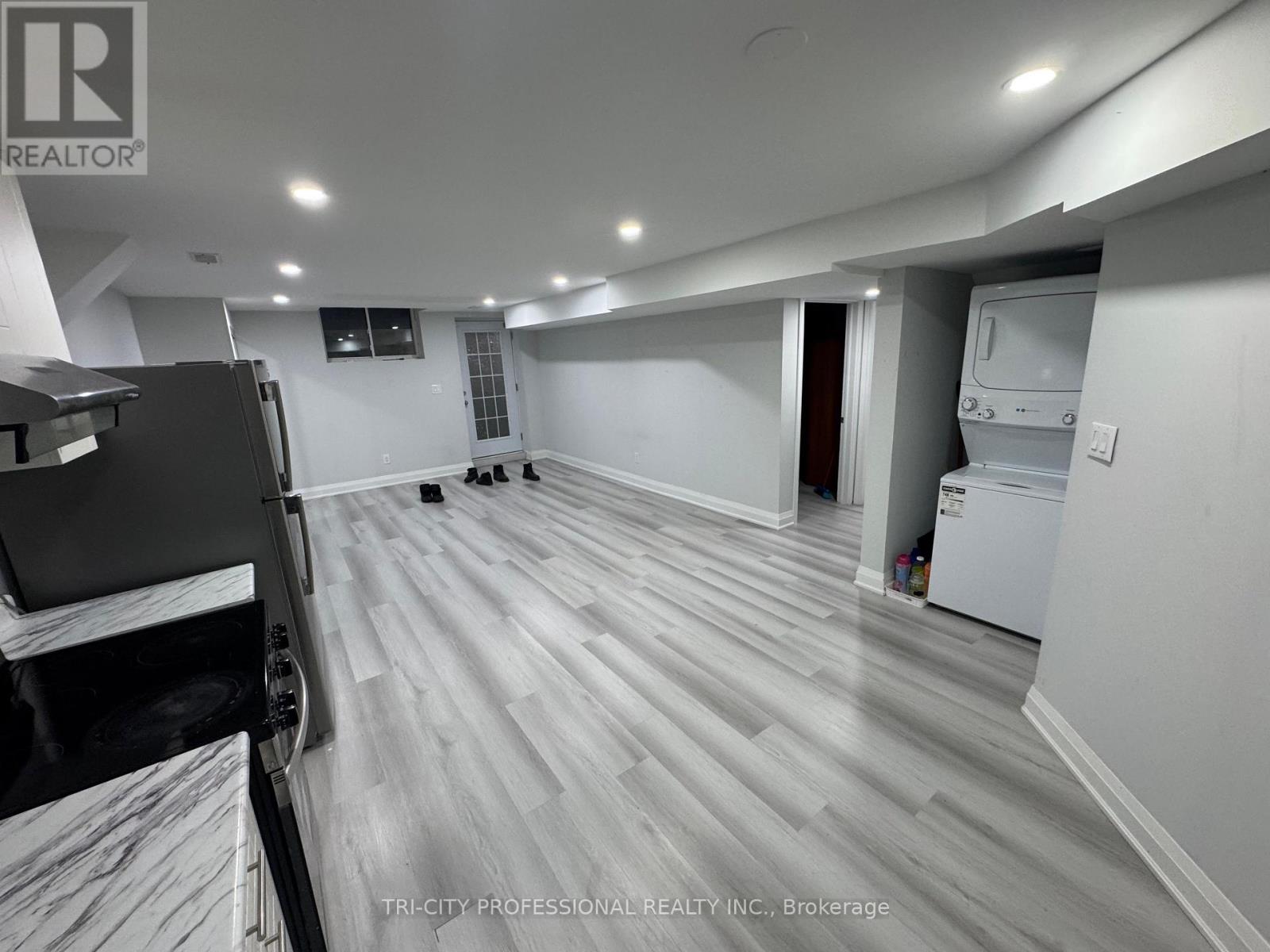 13 Riley Avenue E, Pelham, Ontario  L0E 1E6 - Photo 2 - X13685504