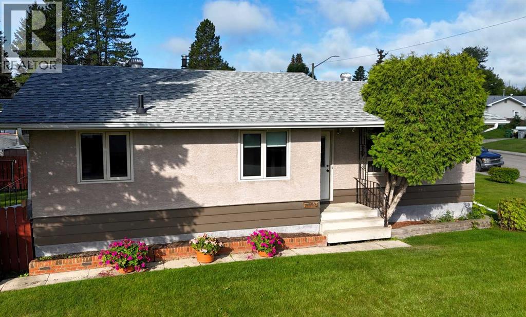 4303 8 Avenue, Edson, Alberta