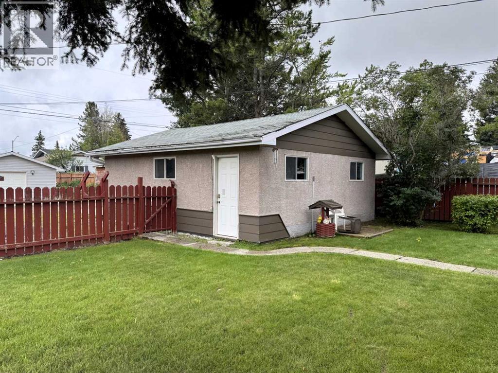 4303 8 Avenue, Edson, Alberta  T7E 1A8 - Photo 16 - A2337247