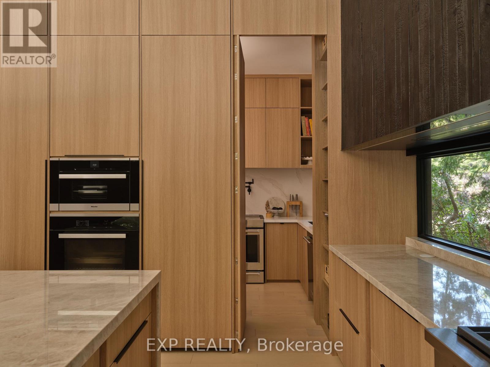 105 Park Crescent, Richmond Hill, Ontario  L4E 3J5 - Photo 23 - N13439036