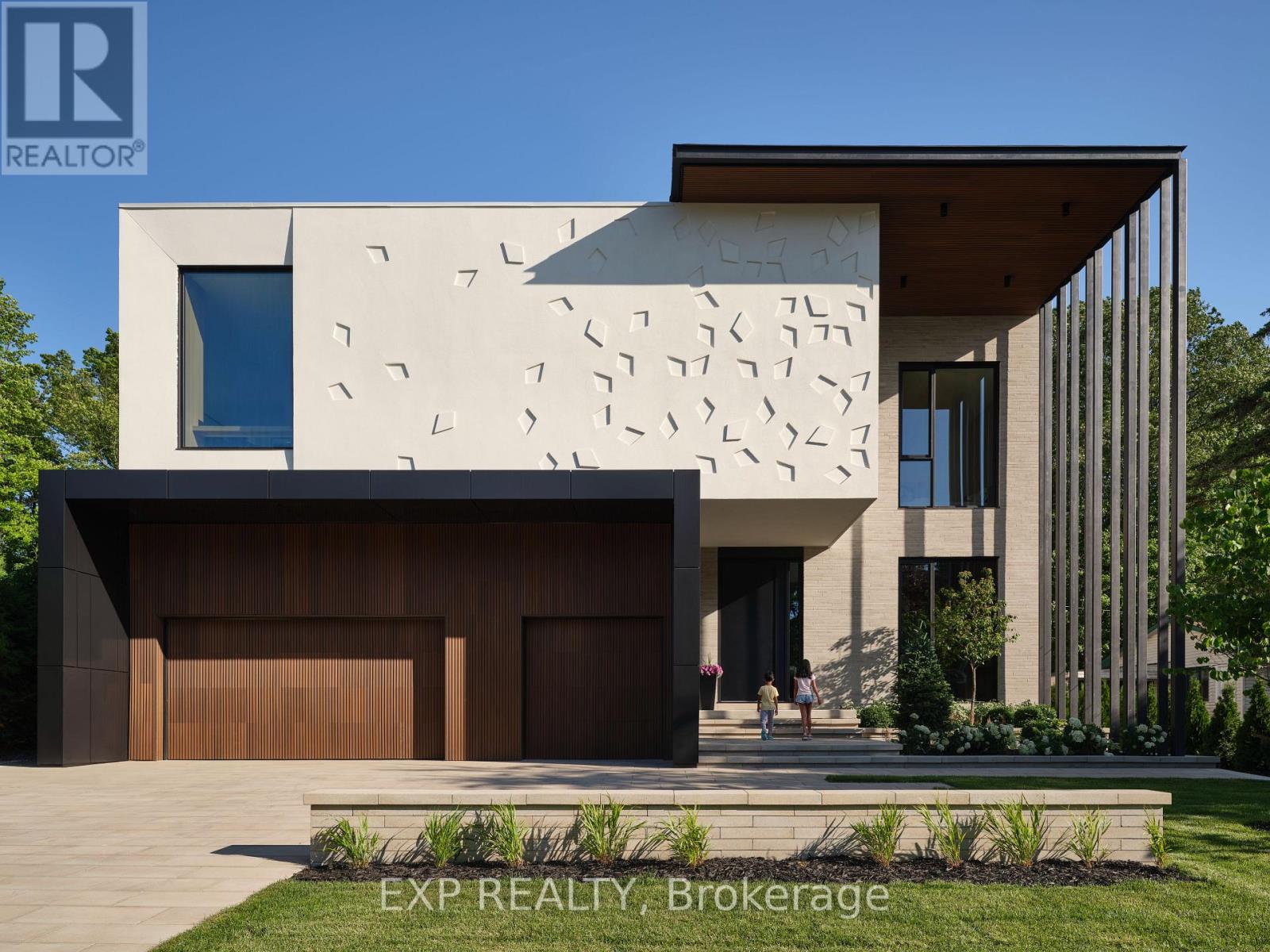 105 Park Crescent, Richmond Hill, Ontario  L4E 3J5 - Photo 5 - N13439036