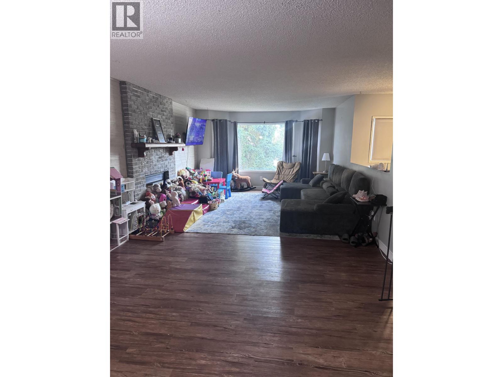 11404 92 Street, Fort St. John, British Columbia  V1J 4Y3 - Photo 2 - R3156266