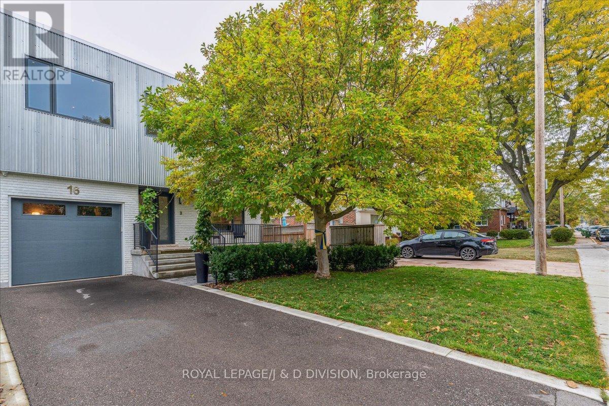 16 FORTY FIRST STREET, Toronto, Ontario