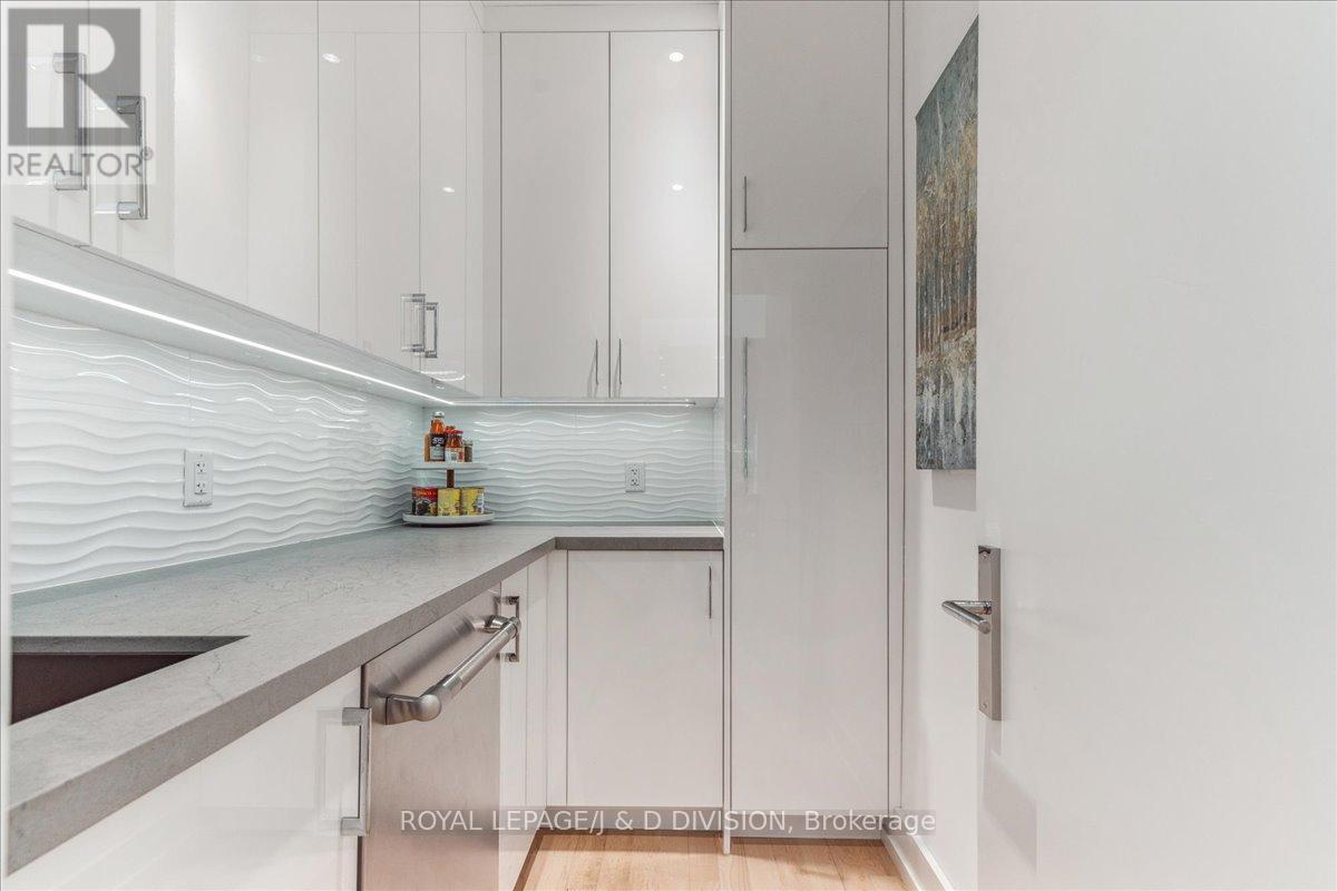 16 Forty First Street, Toronto, Ontario M8W 3N5 - Photo 21 - W13685552