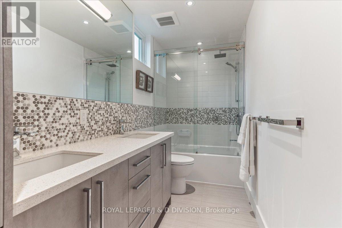 16 Forty First Street, Toronto, Ontario M8W 3N5 - Photo 31 - W13685552