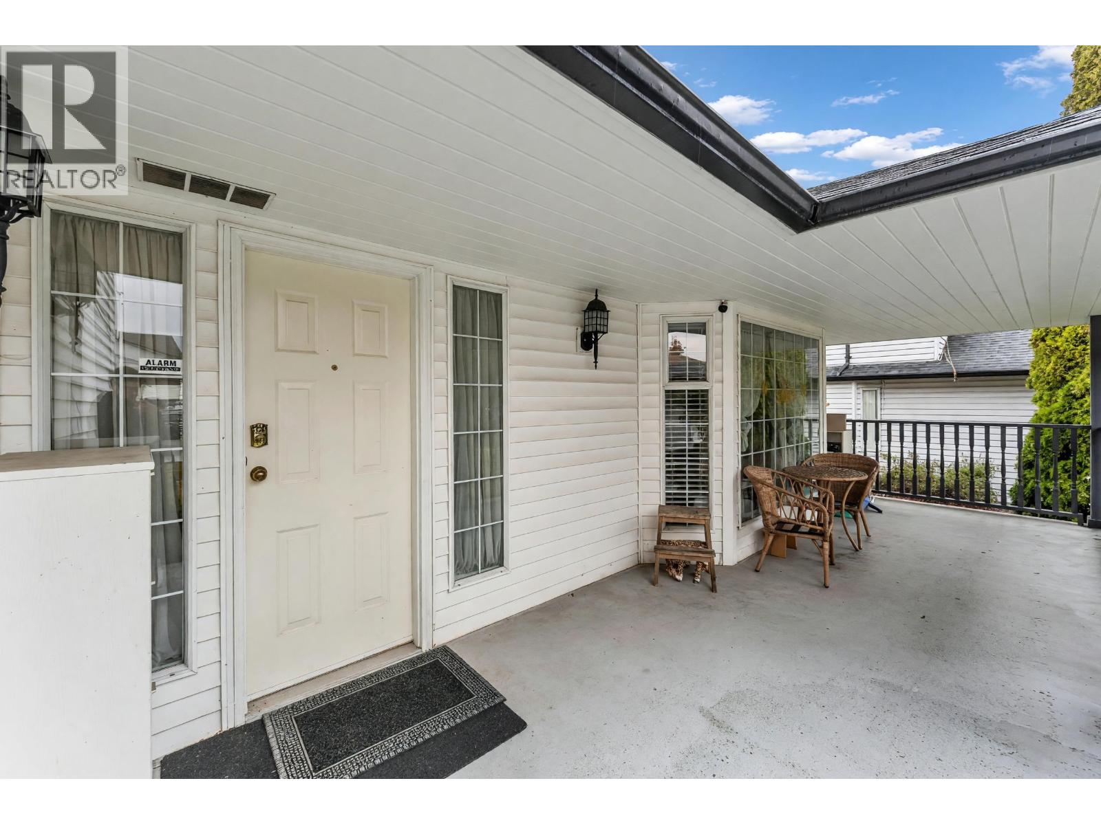 12329 Bonson Road, Pitt Meadows, British Columbia  V3Y 1B1 - Photo 5 - R3125574