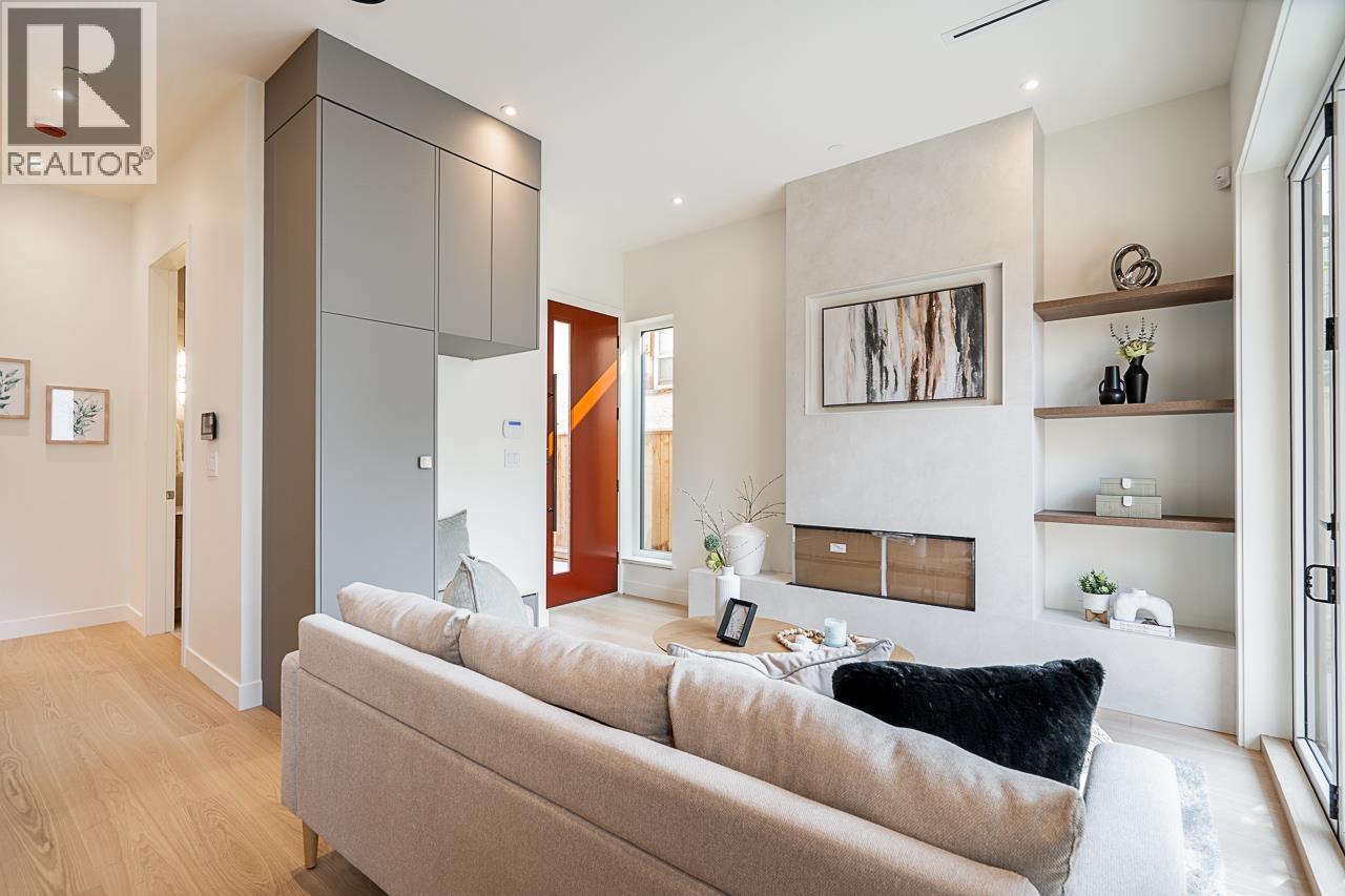 2 456 E 38th Avenue, Vancouver, British Columbia V5W 1H7 - Photo 3 - R3156634