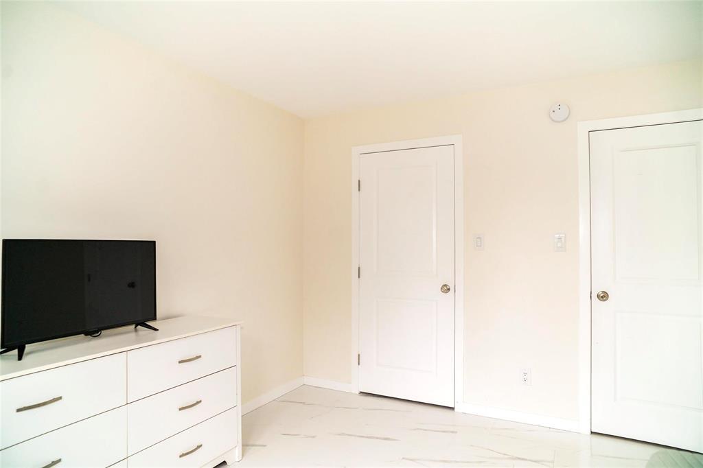 116 Ginn Avenue E, Dominion City, Manitoba  R0A 0H0 - Photo 30 - 202620711