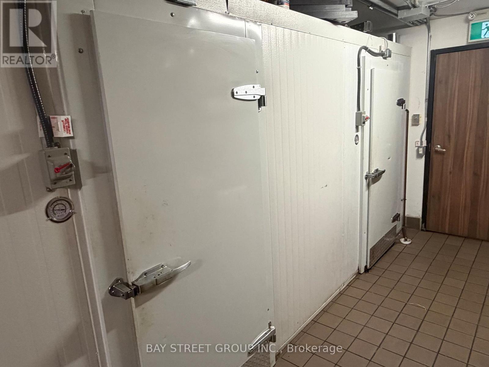 5312 Yonge Street, Toronto, Ontario  M2N 5P9 - Photo 12 - C13685580