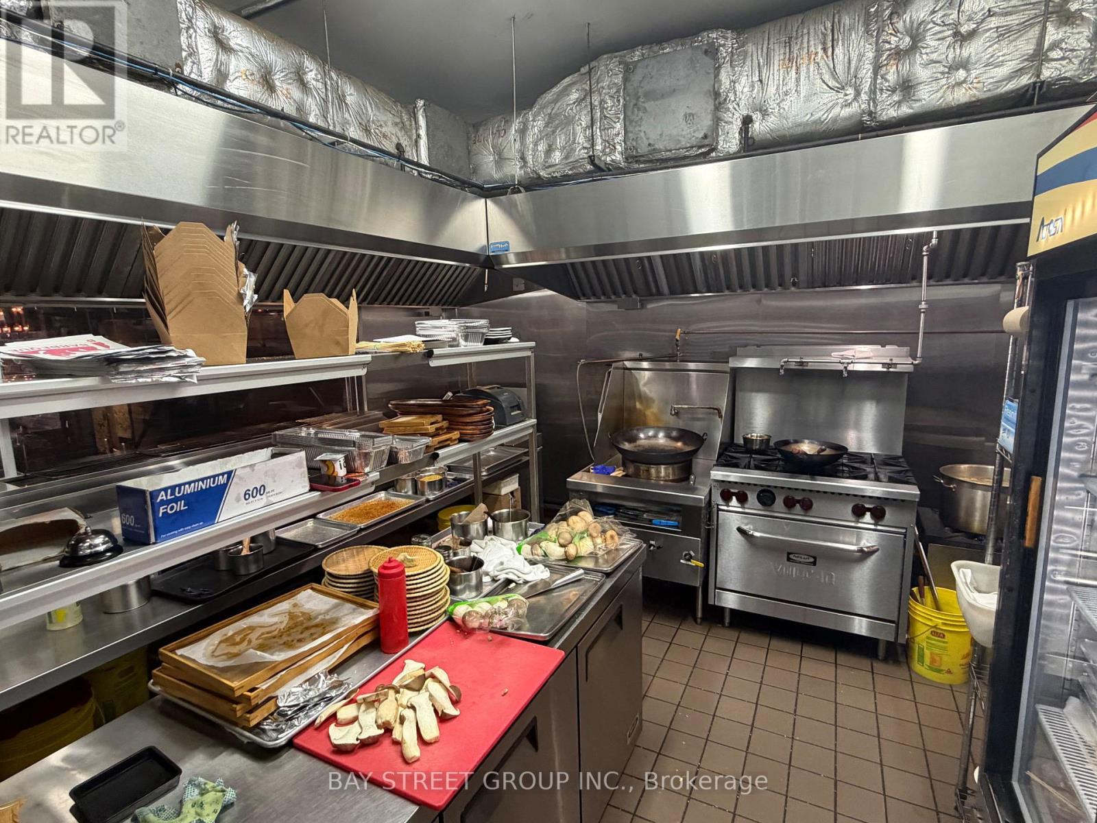 5312 Yonge Street, Toronto, Ontario  M2N 5P9 - Photo 8 - C13685580