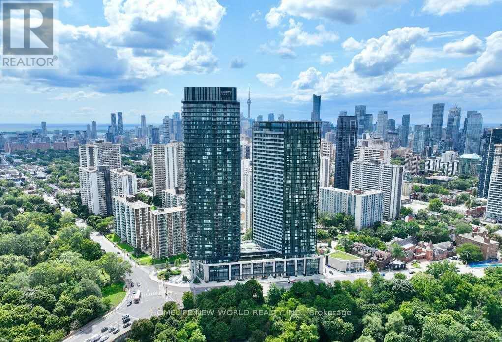 2220 - 585 BLOOR STREET E, Toronto, Ontario