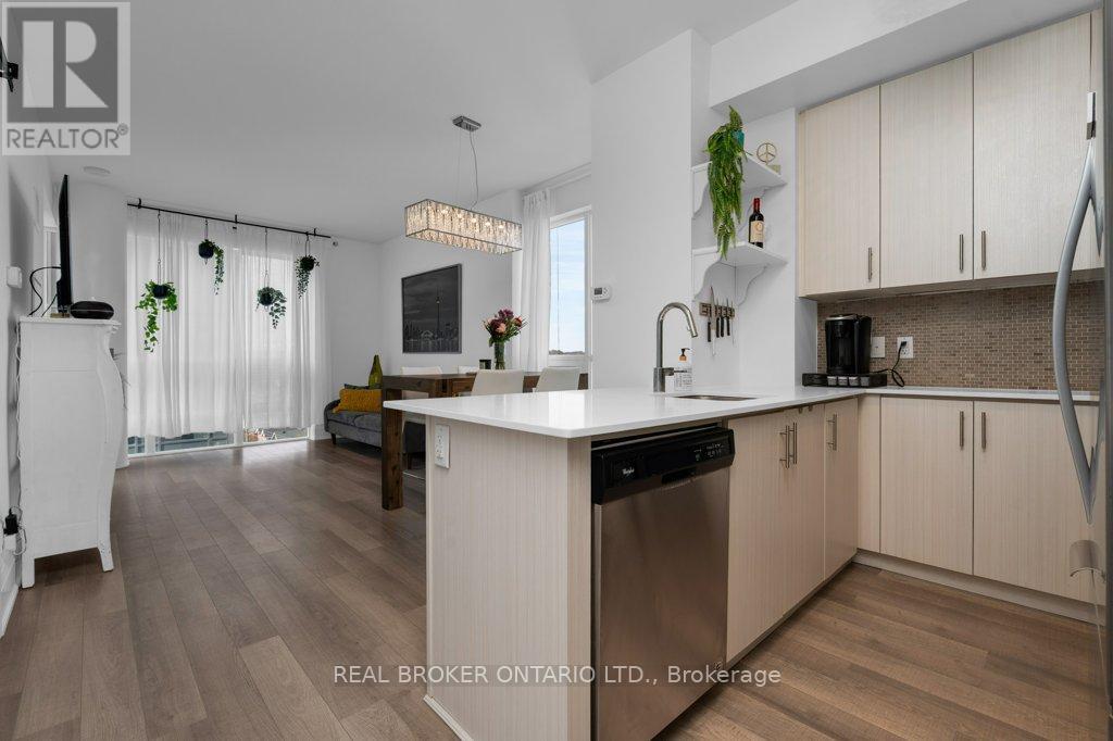 #503 - 111 Worsley Street, Barrie, Ontario  L4M 0J5 - Photo 4 - S13685568