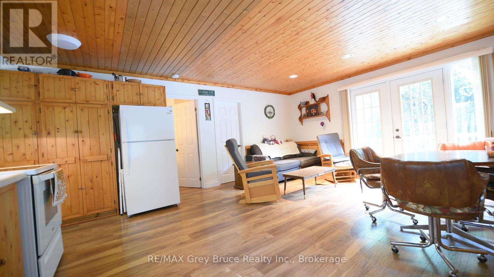 202 Whiskey Harbour Road, Northern Bruce Peninsula, Ontario  N0H 1W0 - Photo 12 - X13685566