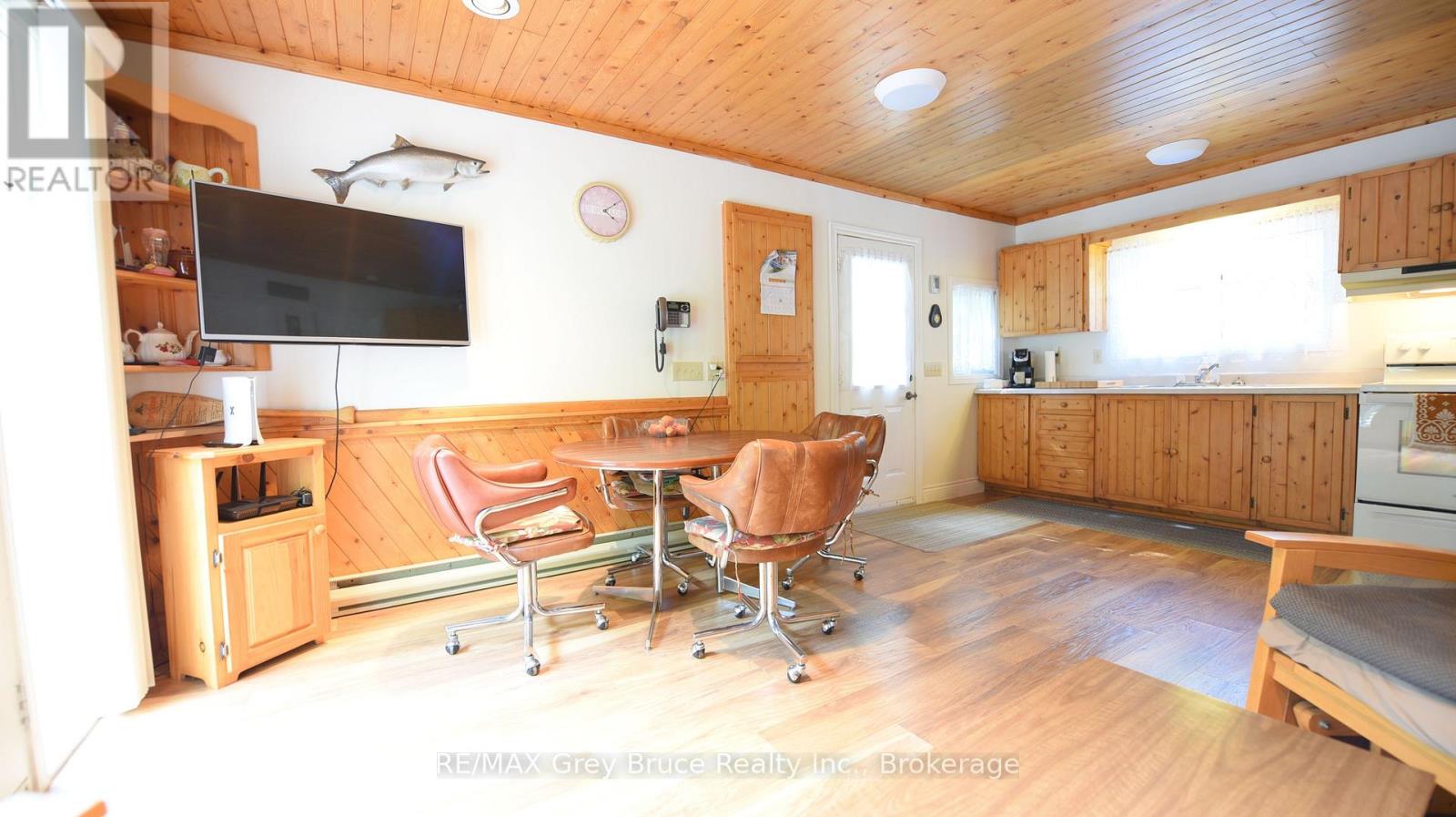 202 Whiskey Harbour Road, Northern Bruce Peninsula, Ontario  N0H 1W0 - Photo 16 - X13685566