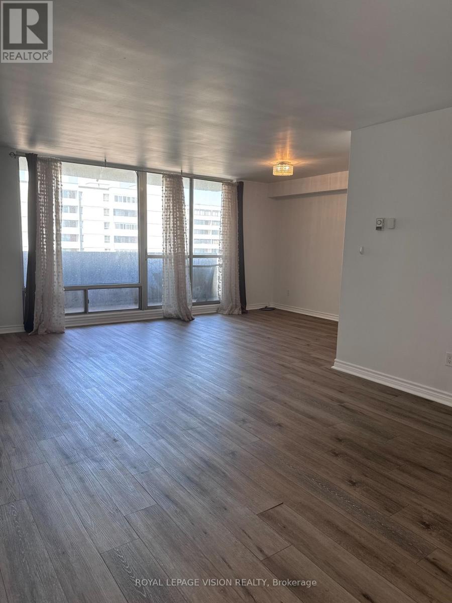 2801 - 5 Massey Square, Toronto, Ontario  M4C 5L6 - Photo 6 - E13683210