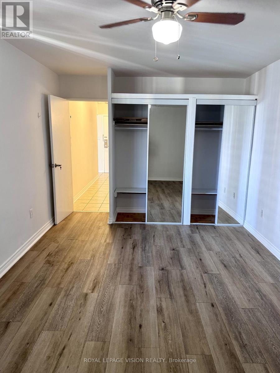2801 - 5 Massey Square, Toronto, Ontario  M4C 5L6 - Photo 13 - E13683210