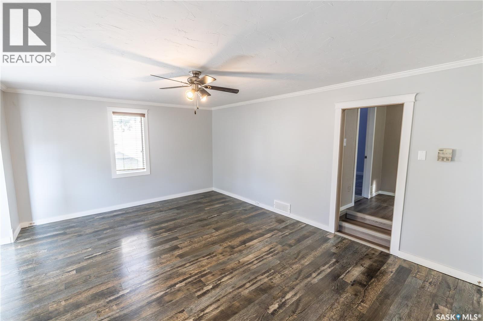 806 Stadacona Street W, Moose Jaw, Saskatchewan  S6H 2A6 - Photo 5 - SK045830
