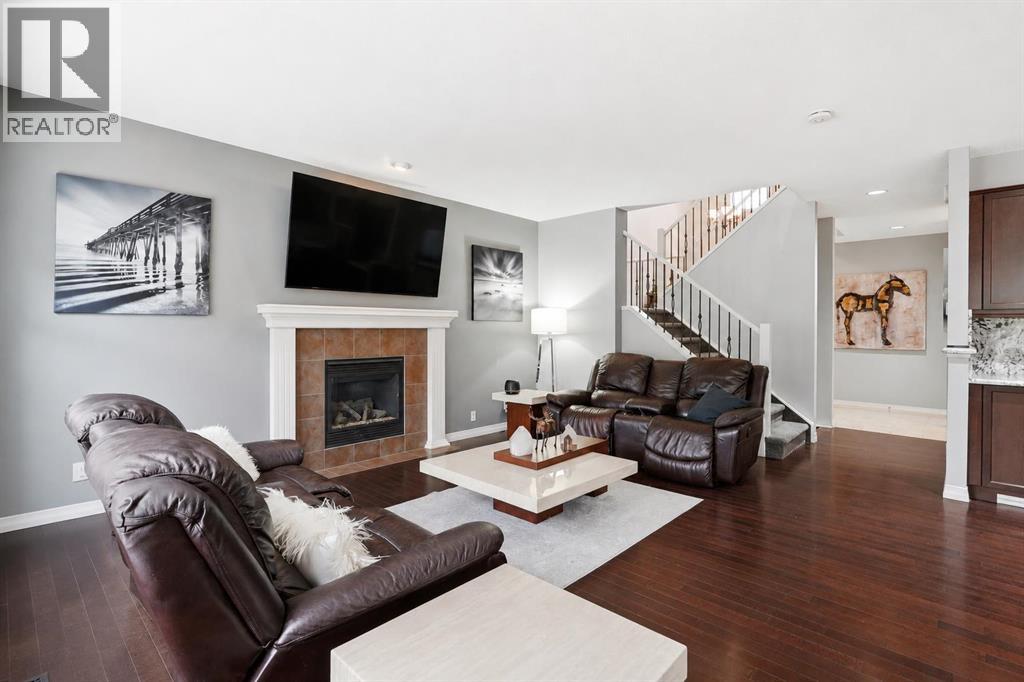 16 Sunset Terrace, Cochrane, Alberta  T4C 0G1 - Photo 7 - A2314785