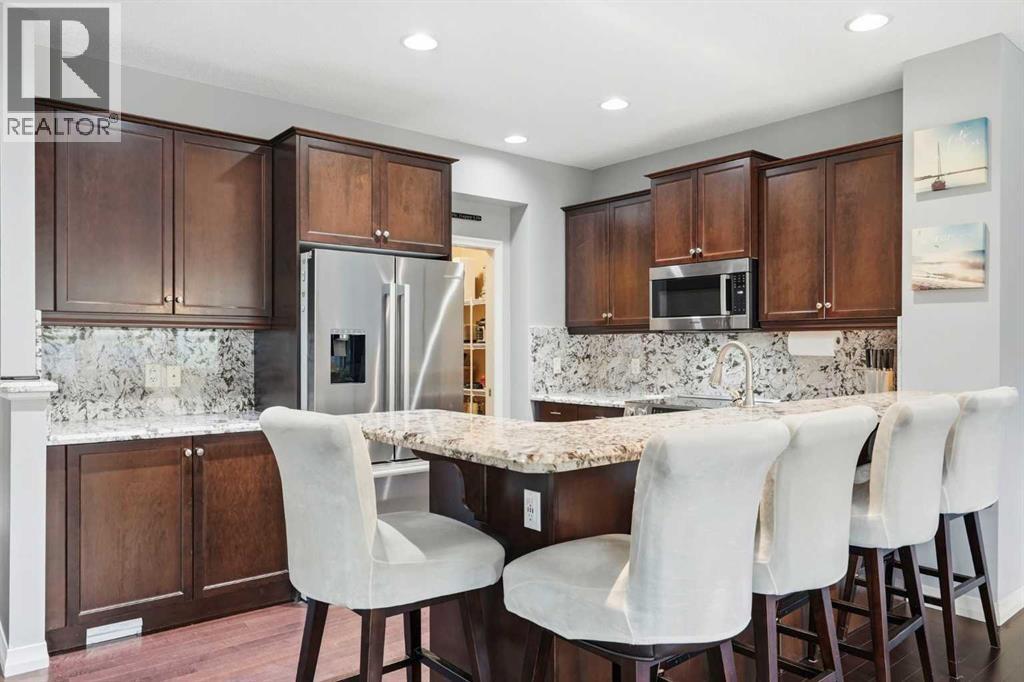 16 Sunset Terrace, Cochrane, Alberta  T4C 0G1 - Photo 3 - A2314785