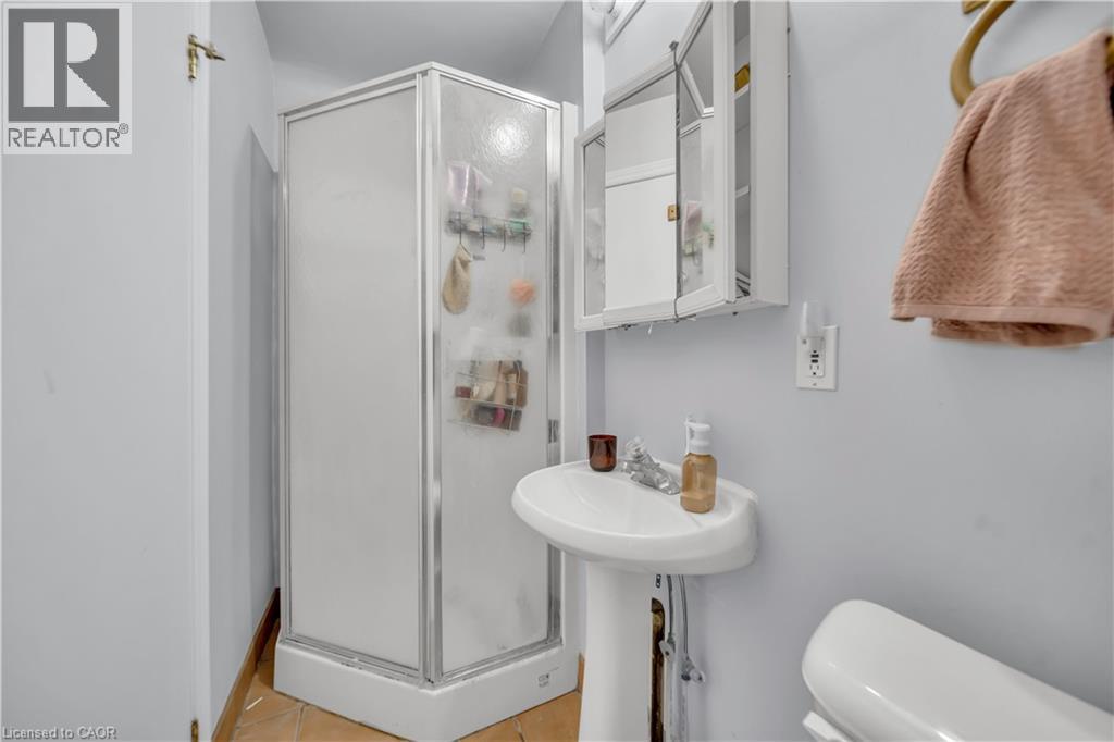 24 Columbia Street W, Waterloo, Ontario N2L 3K3 - Photo 35 - 40823673