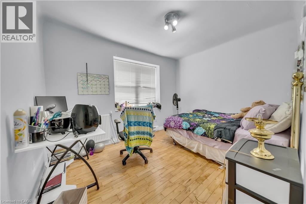 24 Columbia Street W, Waterloo, Ontario N2L 3K3 - Photo 32 - 40823673
