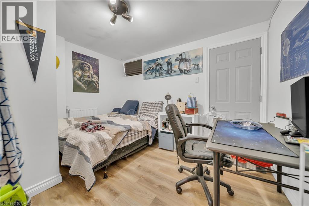 24 Columbia Street W, Waterloo, Ontario N2L 3K3 - Photo 46 - 40823673