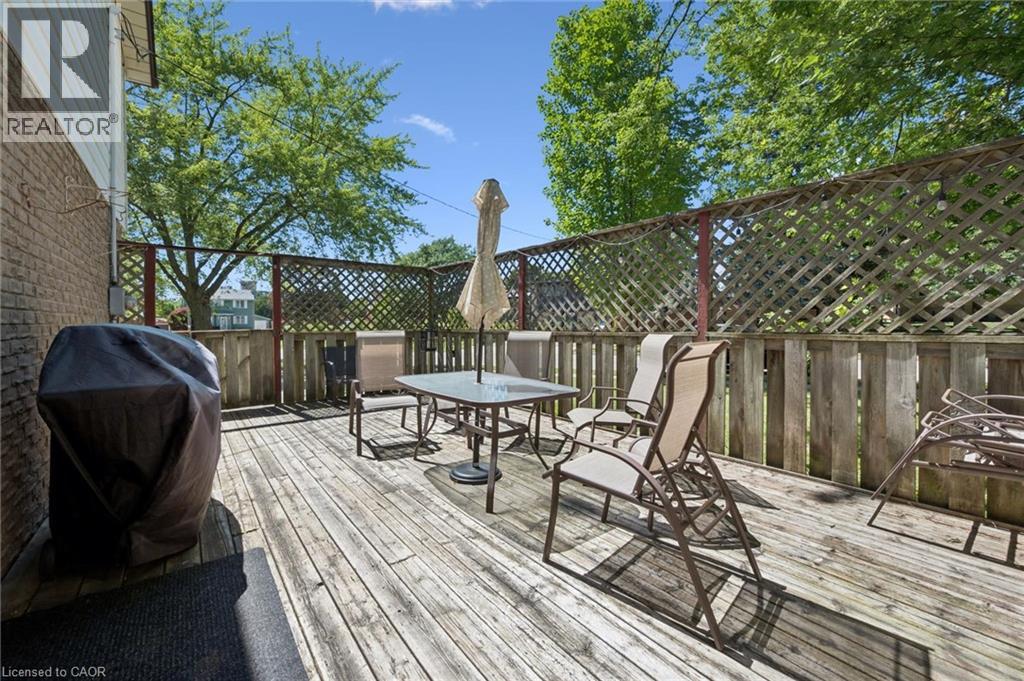 54 Ellis Crescent Unit# A, Waterloo, Ontario  N2J 4L2 - Photo 27 - 40853144