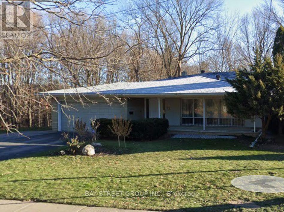 67 BURBANK DRIVE, Toronto, Ontario